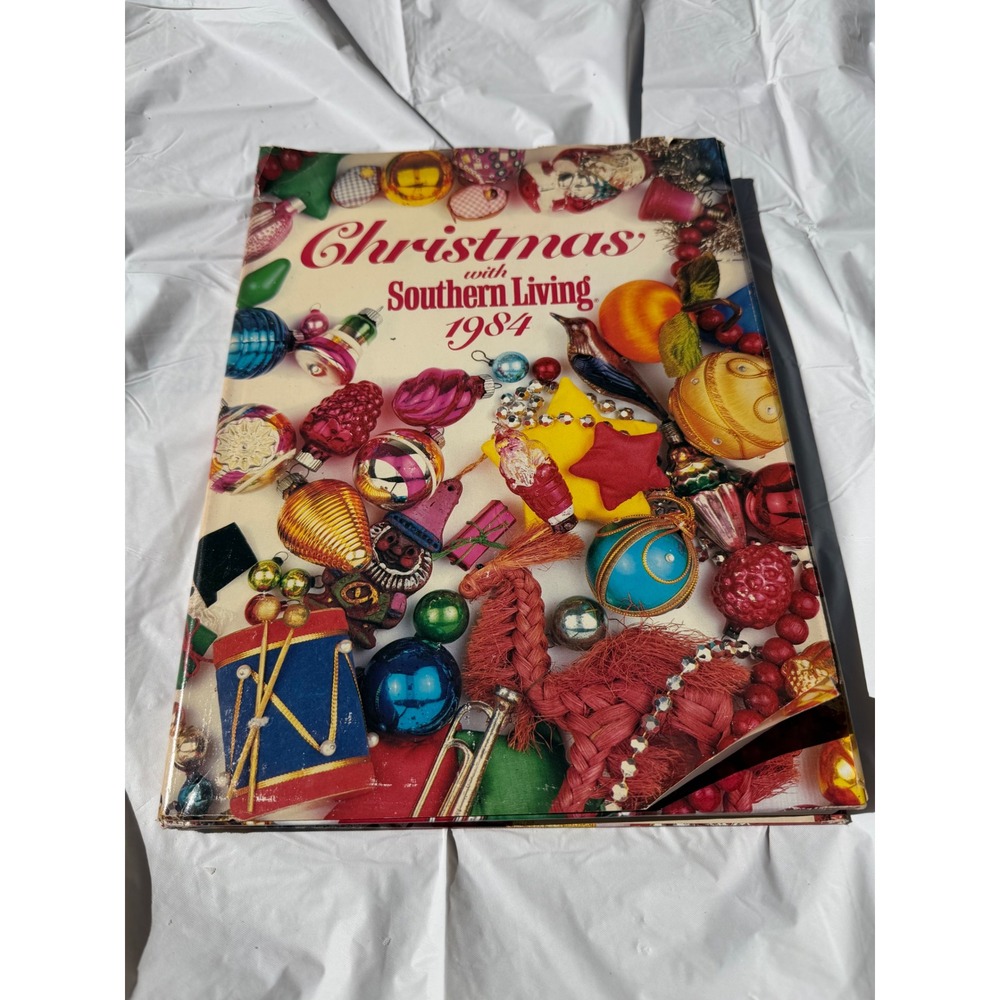 Southern Living Christmas 1984 Hardcover Book Vintage Holiday Decor Recipes DIY